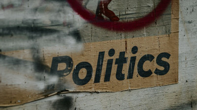 Democrats Need Real Reporters, Not Publicists